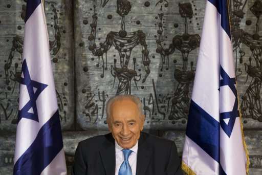 Jérusalem, 26 juillet : Shimon Peres en train de se pencher sur l'avenir du peuple syrien