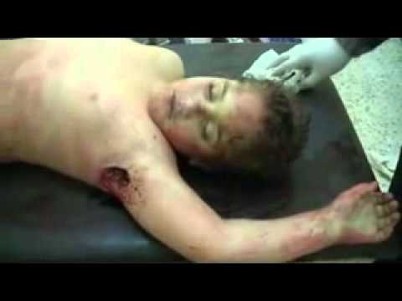 Le cadavre de Sari Saoud, victime des groupes armés de Homs, que les cyber-opposants ont tenté de transformer en victime du régime